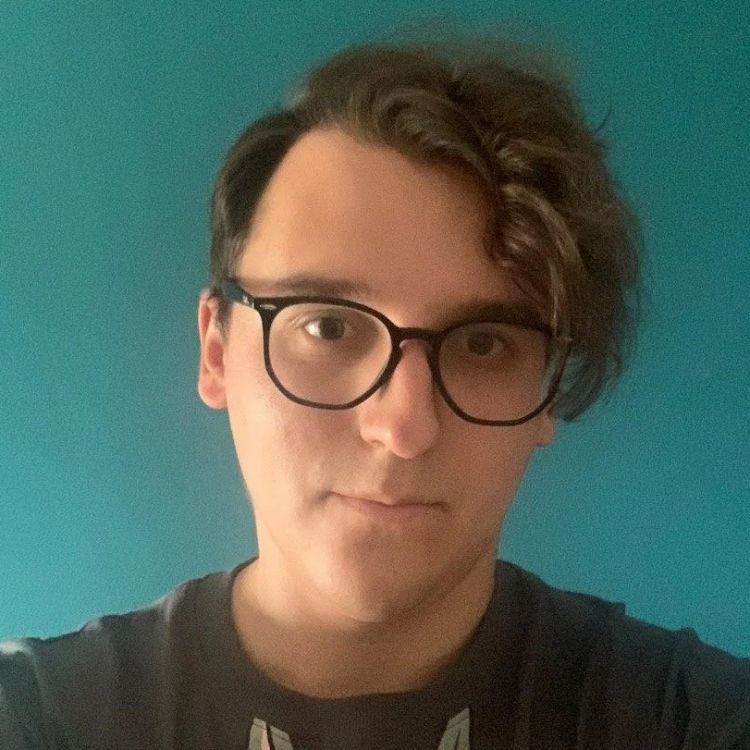 Коля Иванов