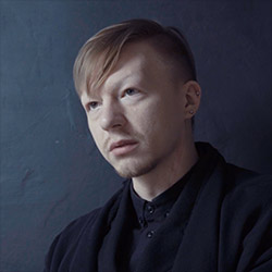 Протей Темен