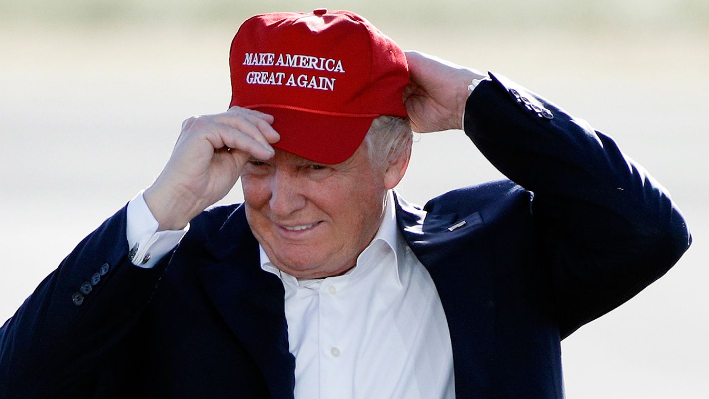 Кепка Дональда Трампа с лозунгом Make America great again